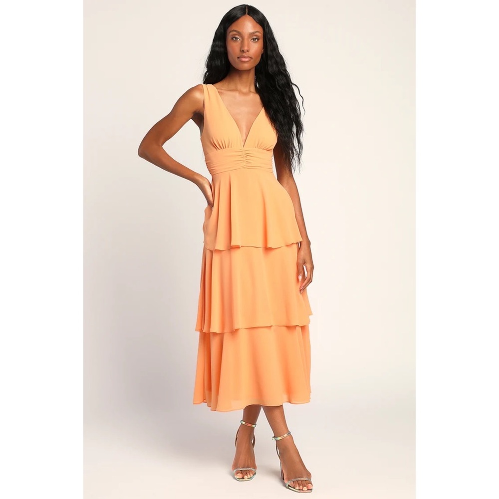NWOT Lulus Celebration Time Light Orange Sleeveless Tiered Midi Dress Small